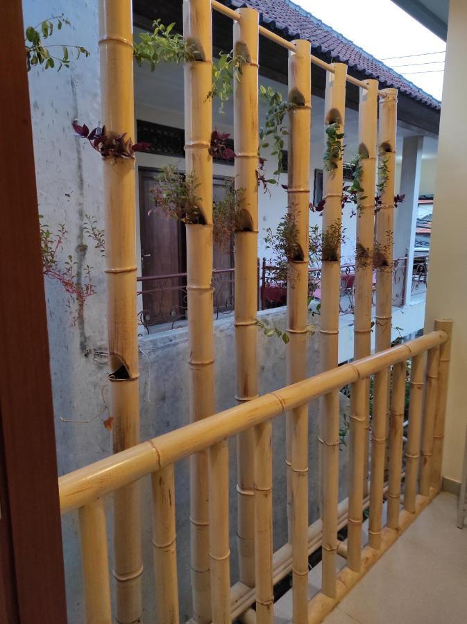 Kubu Di-Kayla'S Hotel Sanur  Exterior photo